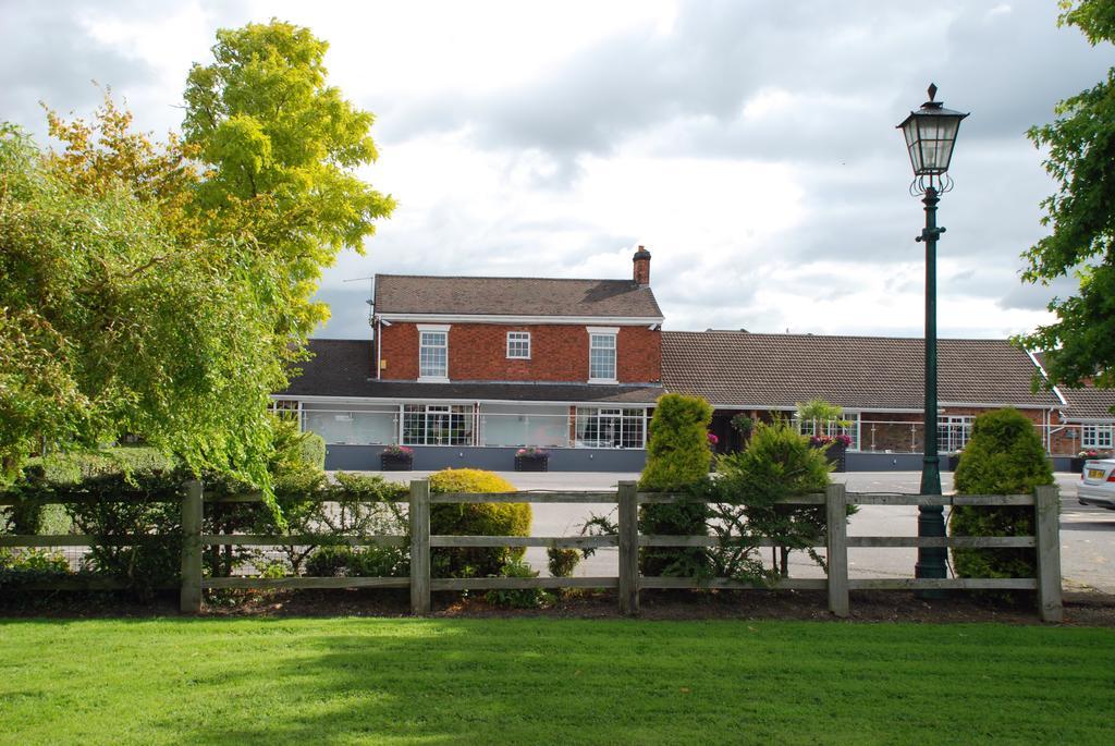Hunters Lodge Hotel Crewe Luaran gambar