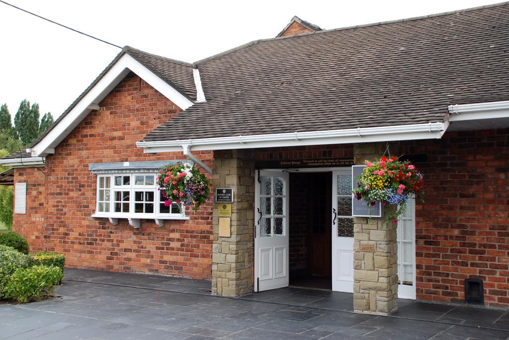 Hunters Lodge Hotel Crewe Luaran gambar